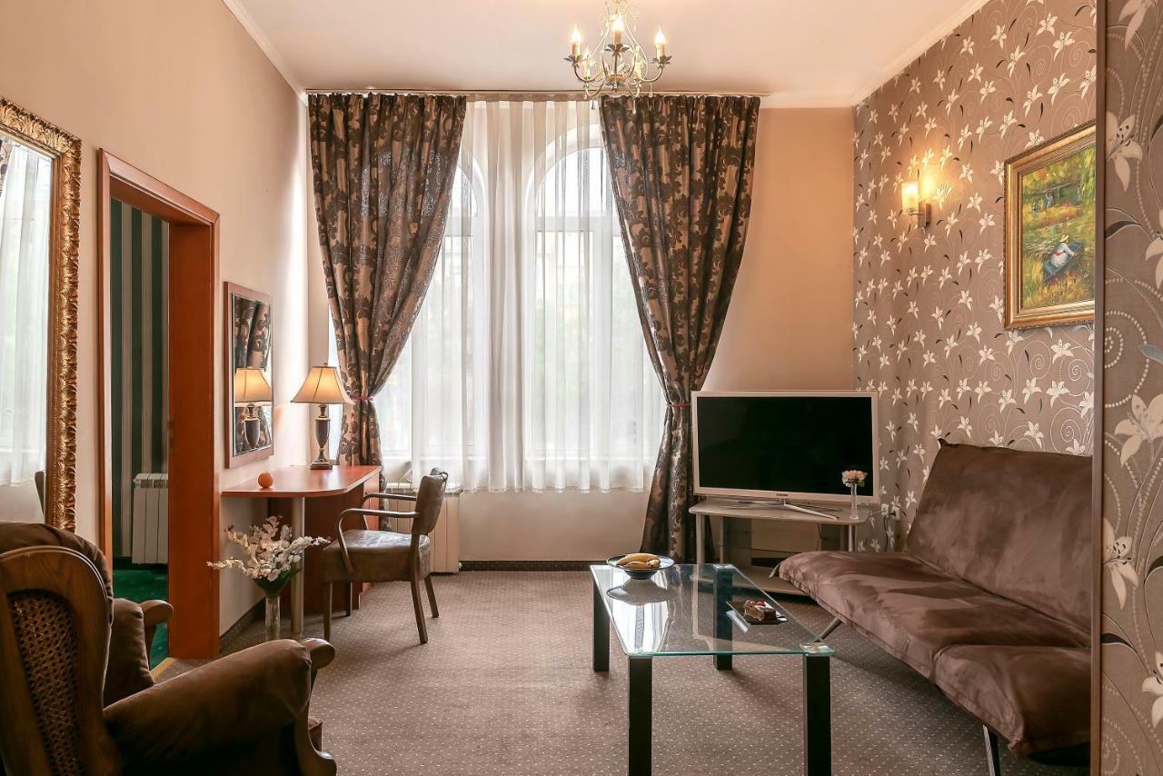 Maxim Boutique Hotel 3*